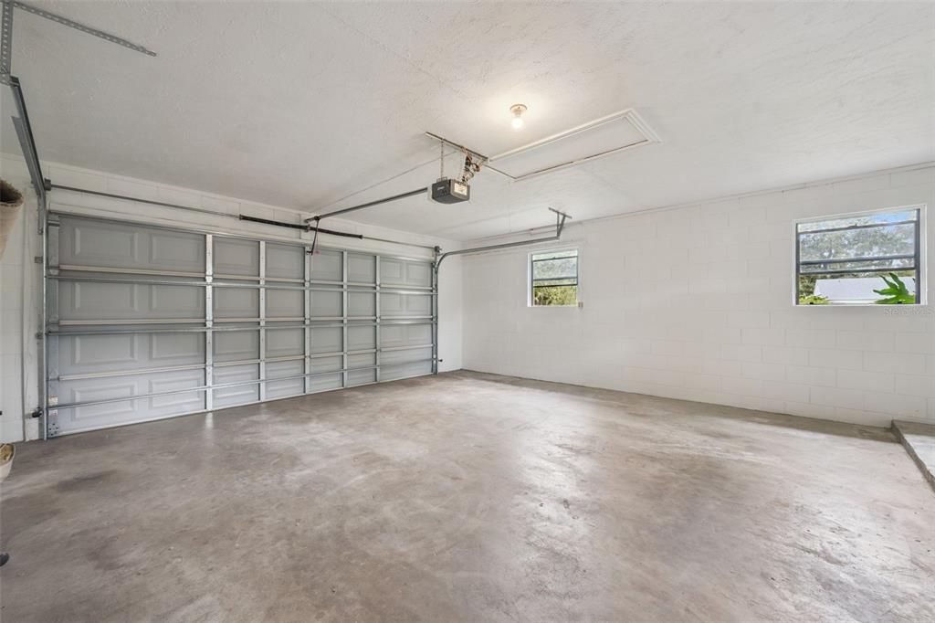 En Venta: $434,900 (4 camas, 2 baños, 2106 Pies cuadrados)