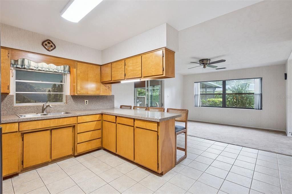 En Venta: $434,900 (4 camas, 2 baños, 2106 Pies cuadrados)