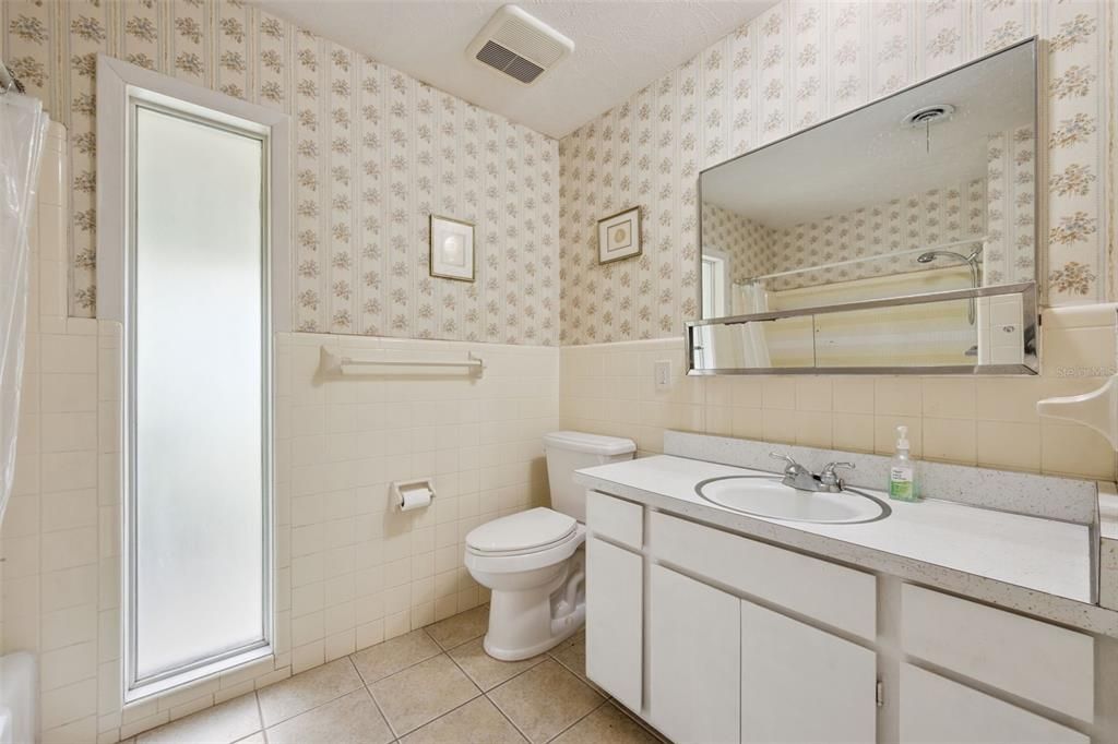 En Venta: $434,900 (4 camas, 2 baños, 2106 Pies cuadrados)