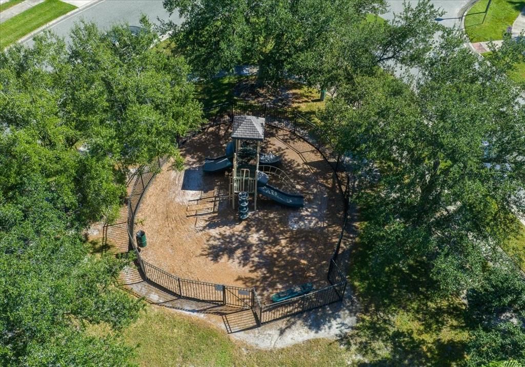 For Sale: $469,000 (5 beds, 2 baths, 2522 Square Feet)