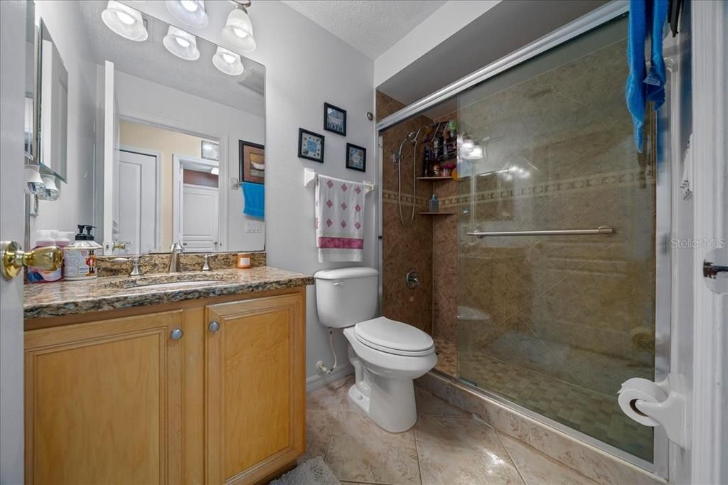 For Sale: $469,000 (5 beds, 2 baths, 2522 Square Feet)