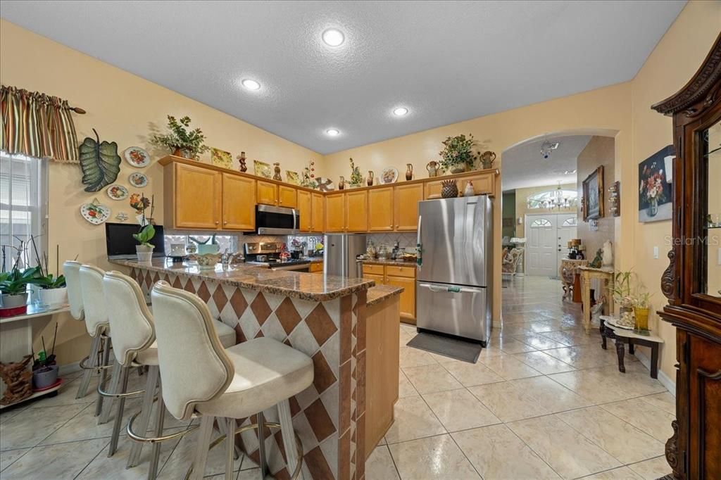 For Sale: $469,000 (5 beds, 2 baths, 2522 Square Feet)