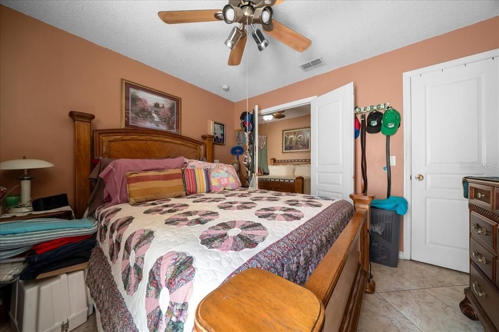 For Sale: $469,000 (5 beds, 2 baths, 2522 Square Feet)