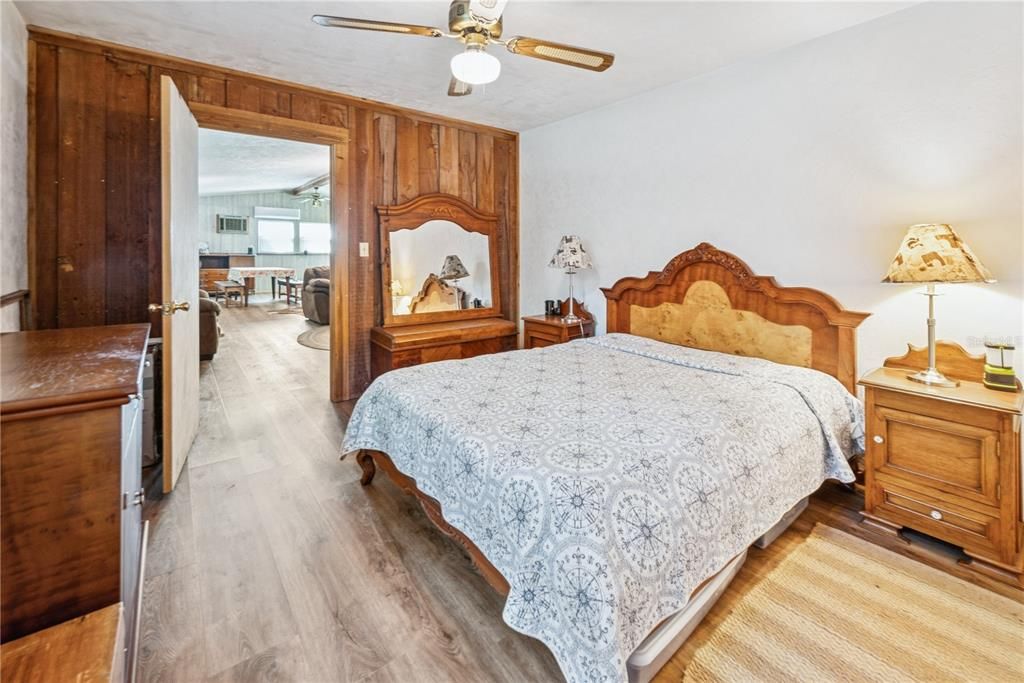 待售: $395,000 (2 贝兹, 2 浴室, 1376 平方英尺)