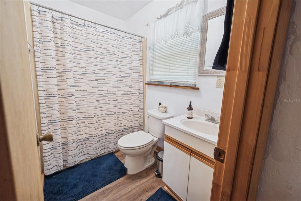 待售: $395,000 (2 贝兹, 2 浴室, 1376 平方英尺)