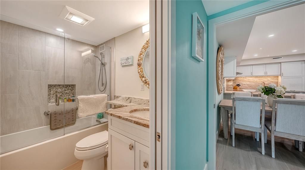 For Sale: $1,095,000 (2 beds, 2 baths, 1290 Square Feet)