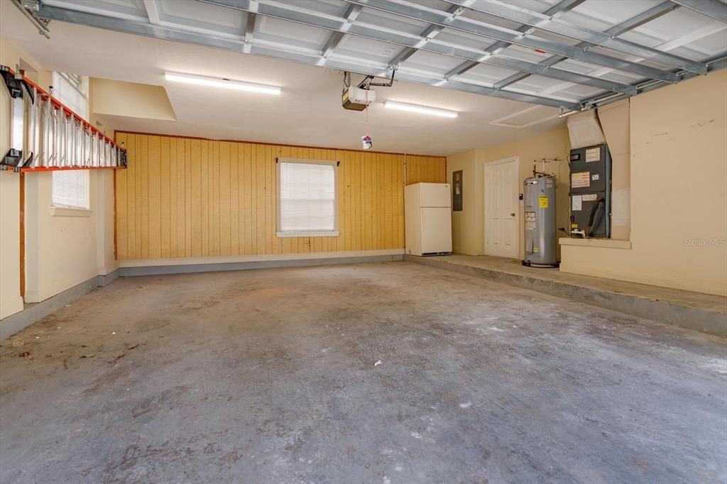 For Rent: $3,900 (4 beds, 4 baths, 2857 Square Feet)