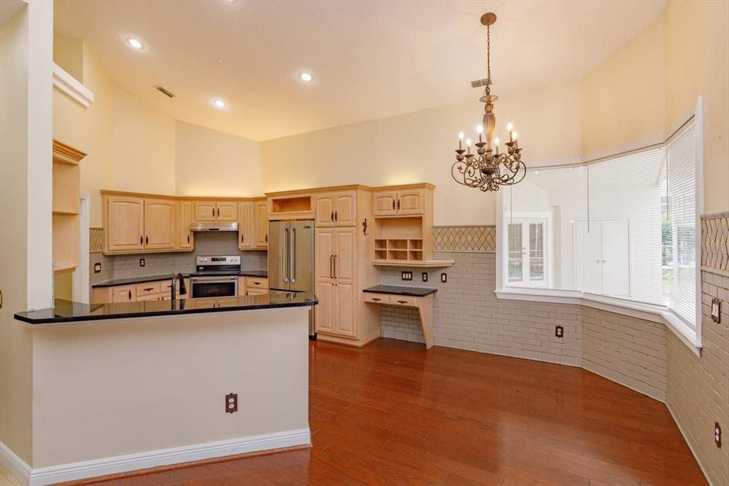 For Rent: $3,900 (4 beds, 4 baths, 2857 Square Feet)