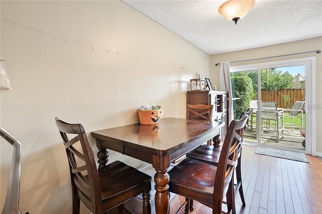 For Sale: $239,000 (2 beds, 2 baths, 1156 Square Feet)