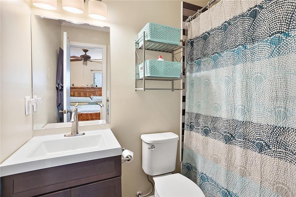 For Sale: $239,000 (2 beds, 2 baths, 1156 Square Feet)