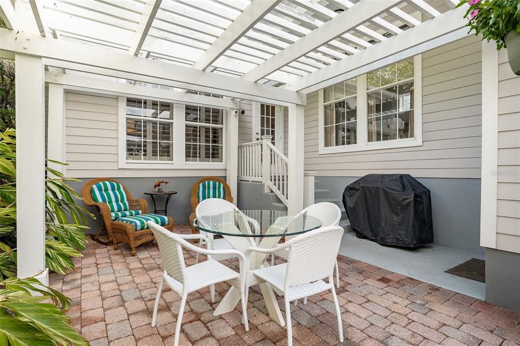 Activo con contrato: $810,000 (3 camas, 2 baños, 1860 Pies cuadrados)