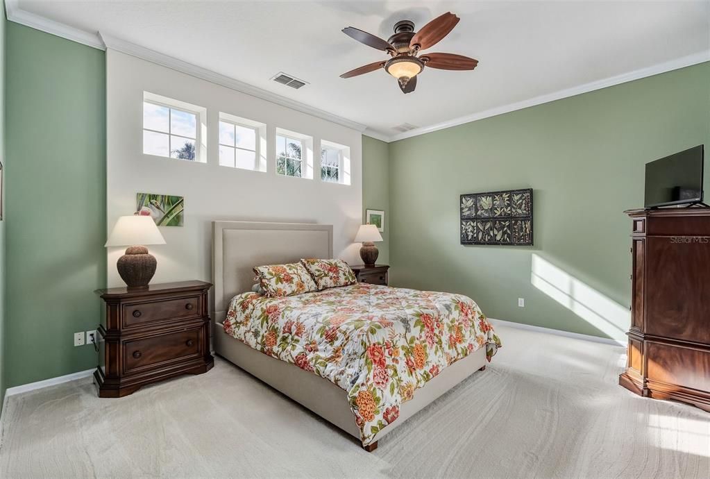 Activo con contrato: $810,000 (3 camas, 2 baños, 1860 Pies cuadrados)