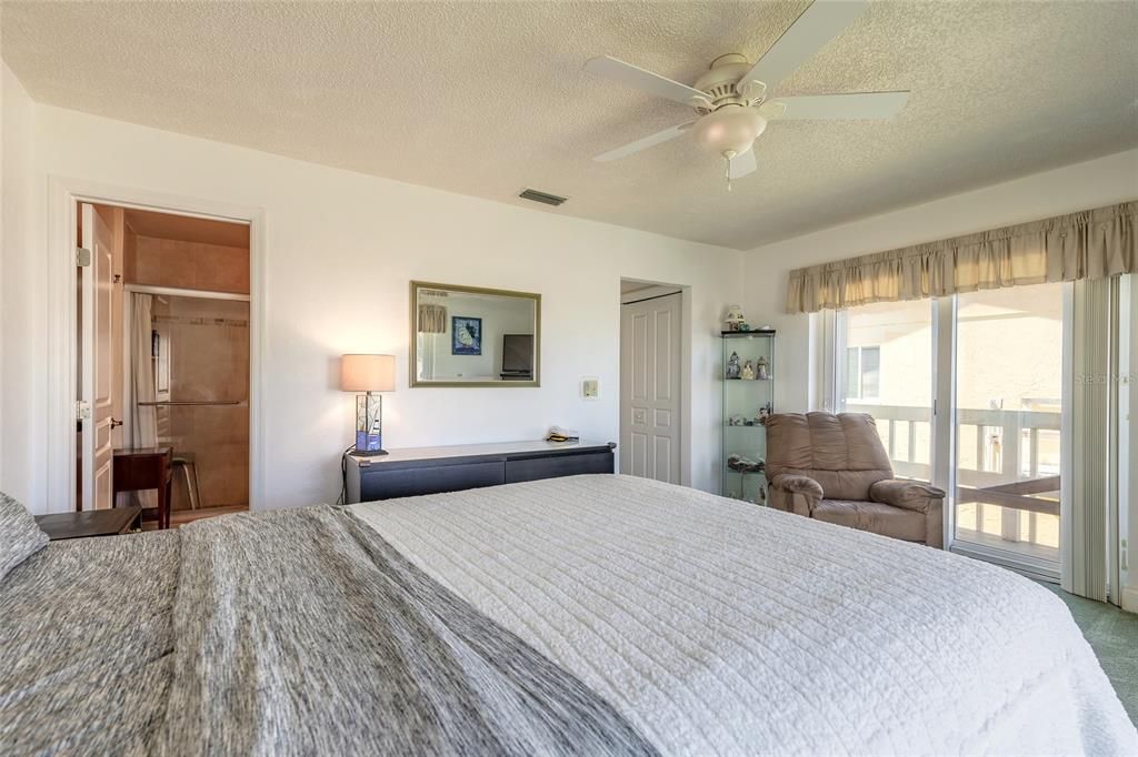 На продажу: $340,000 (2 спален, 2 ванн, 1536 Квадратных фут)