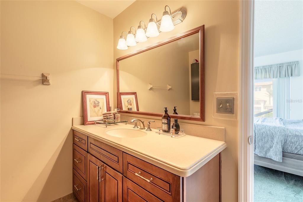 На продажу: $340,000 (2 спален, 2 ванн, 1536 Квадратных фут)