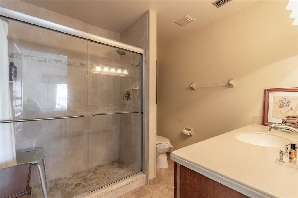 На продажу: $340,000 (2 спален, 2 ванн, 1536 Квадратных фут)