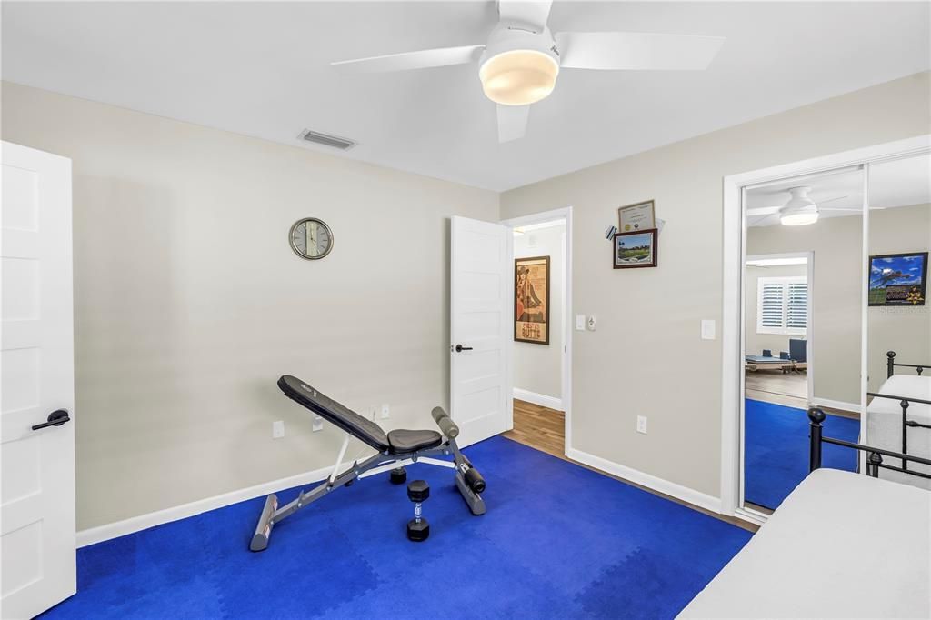 En Venta: $989,000 (4 camas, 3 baños, 2670 Pies cuadrados)