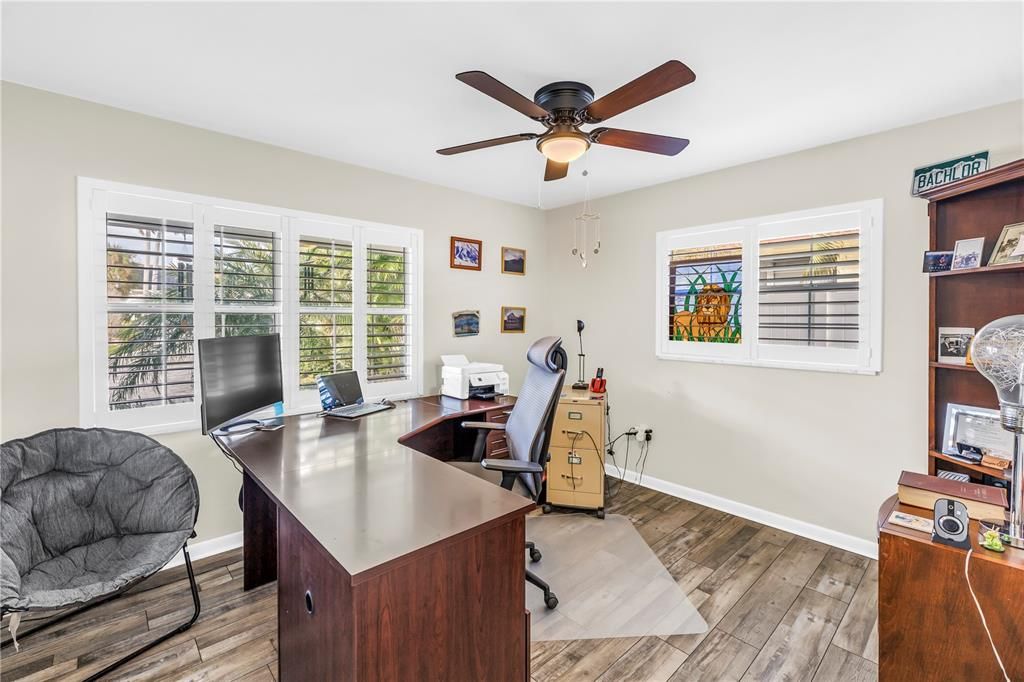 En Venta: $989,000 (4 camas, 3 baños, 2670 Pies cuadrados)