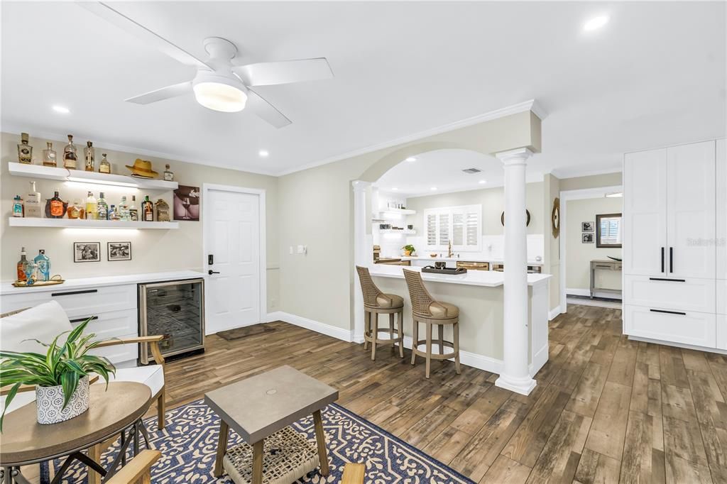 En Venta: $989,000 (4 camas, 3 baños, 2670 Pies cuadrados)