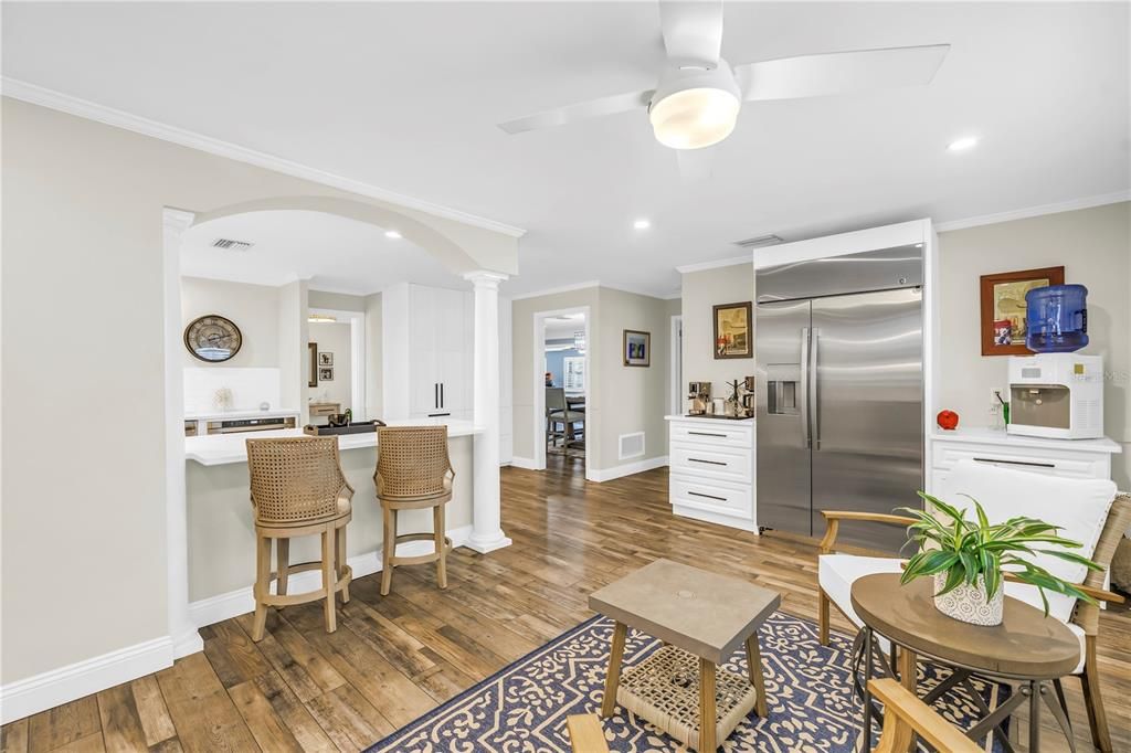 En Venta: $989,000 (4 camas, 3 baños, 2670 Pies cuadrados)