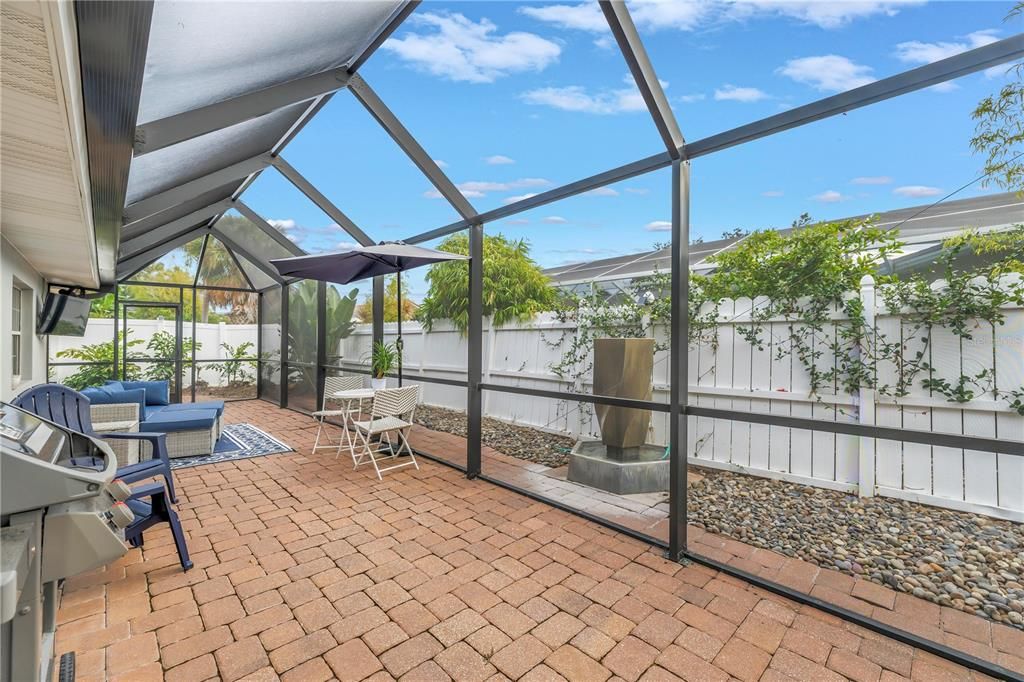 En Venta: $989,000 (4 camas, 3 baños, 2670 Pies cuadrados)