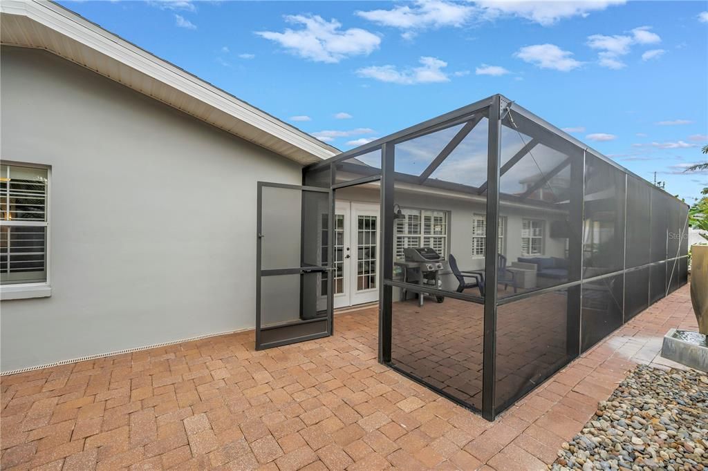 En Venta: $989,000 (4 camas, 3 baños, 2670 Pies cuadrados)