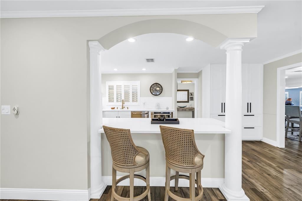 En Venta: $989,000 (4 camas, 3 baños, 2670 Pies cuadrados)