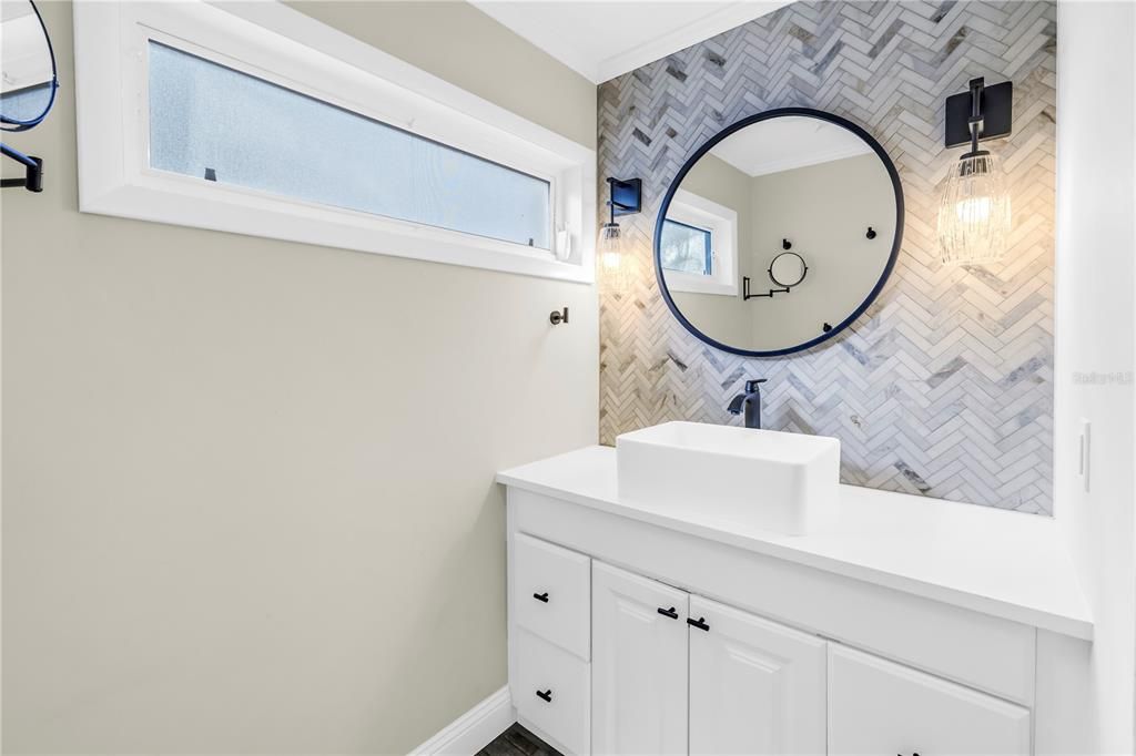 En Venta: $989,000 (4 camas, 3 baños, 2670 Pies cuadrados)