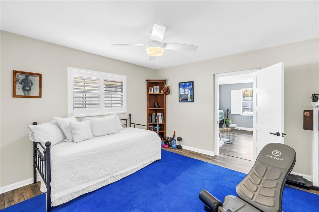 En Venta: $989,000 (4 camas, 3 baños, 2670 Pies cuadrados)