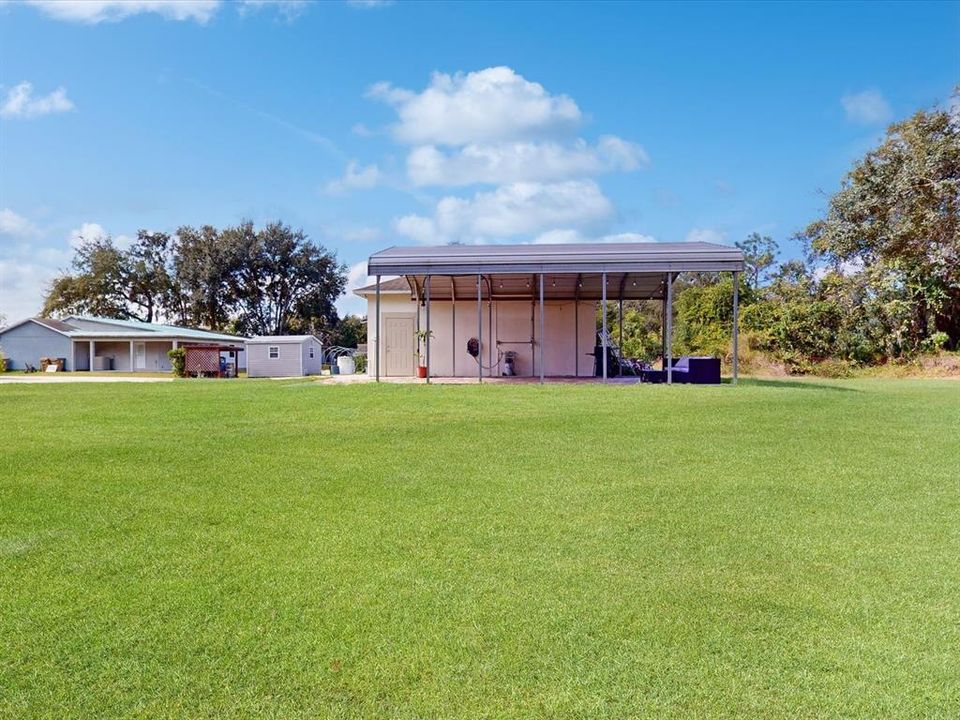 For Sale: $595,000 (6 beds, 3 baths, 2560 Square Feet)