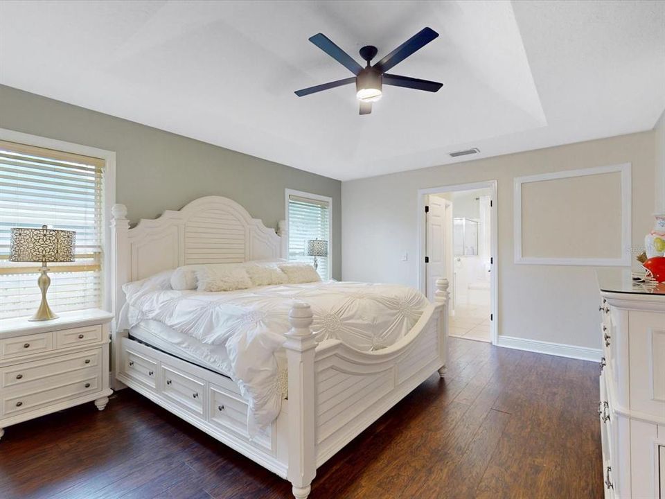 For Sale: $595,000 (6 beds, 3 baths, 2560 Square Feet)