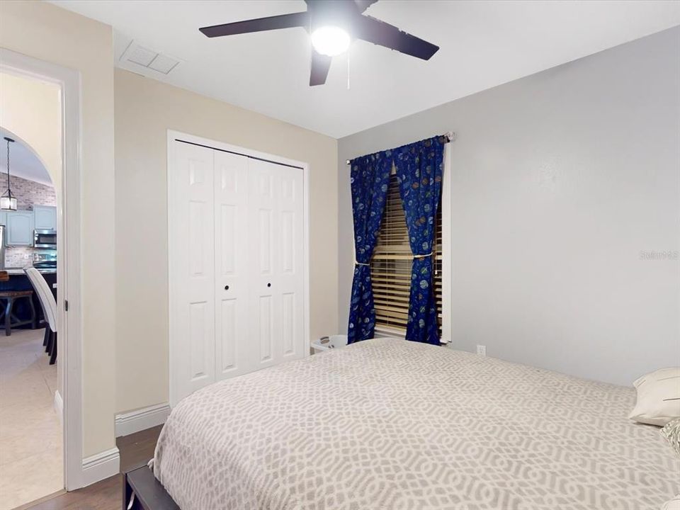 For Sale: $595,000 (6 beds, 3 baths, 2560 Square Feet)