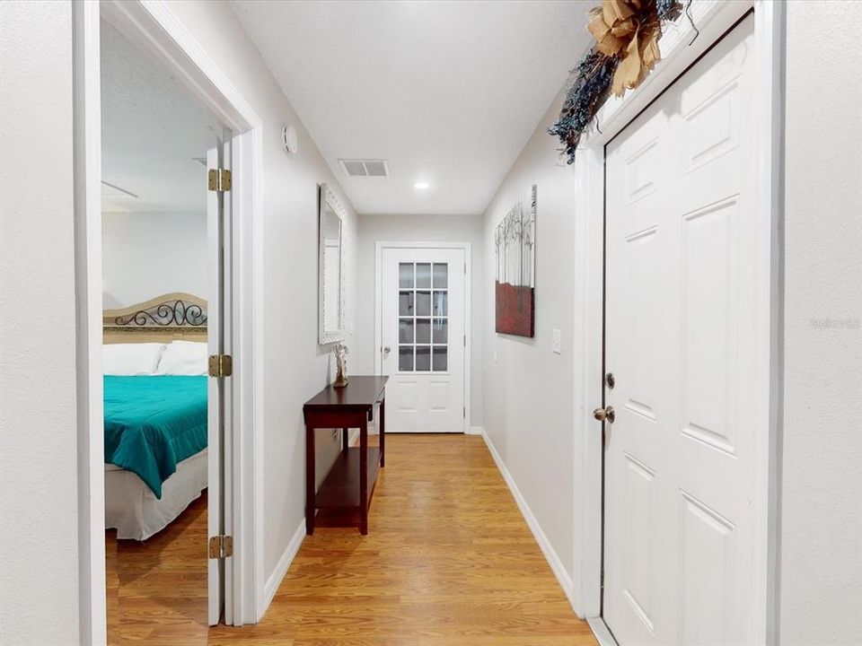 For Sale: $595,000 (6 beds, 3 baths, 2560 Square Feet)