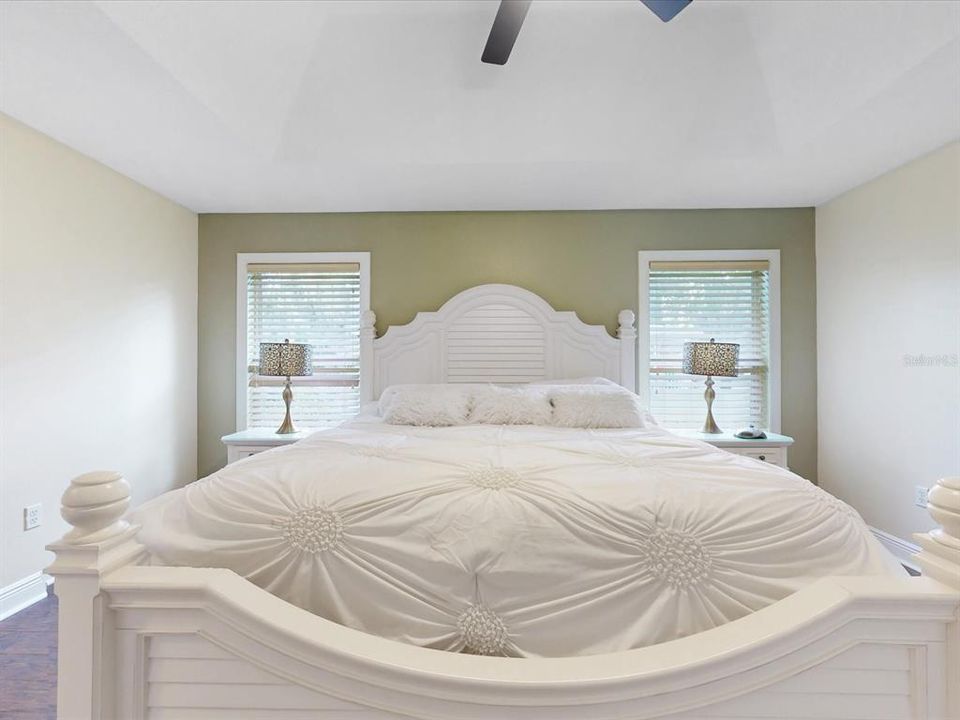 For Sale: $595,000 (6 beds, 3 baths, 2560 Square Feet)