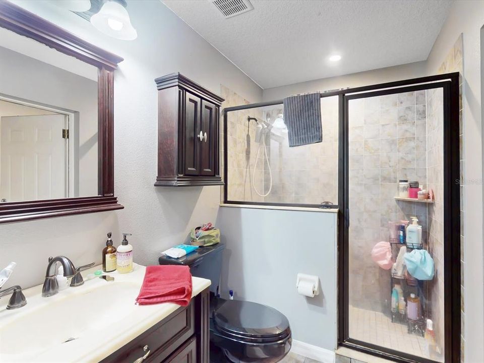 For Sale: $595,000 (6 beds, 3 baths, 2560 Square Feet)