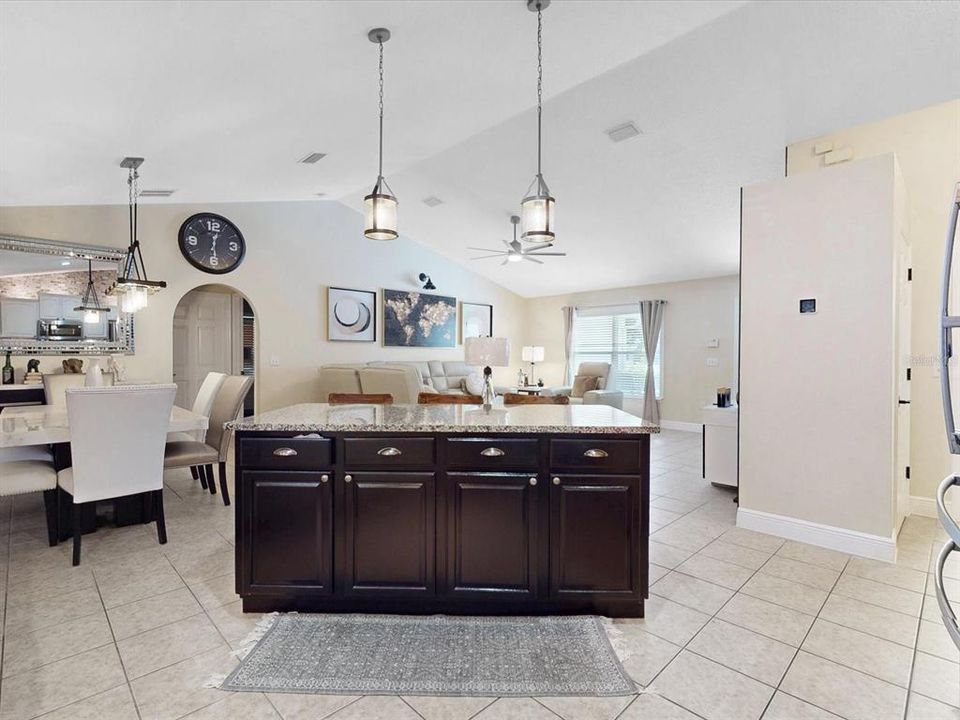 For Sale: $595,000 (6 beds, 3 baths, 2560 Square Feet)