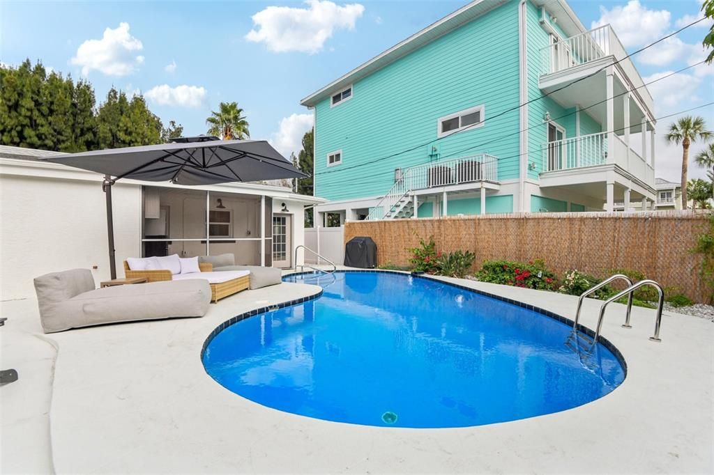 Active With Contract: $775,000 (2 beds, 2 baths, 1146 Square Feet)