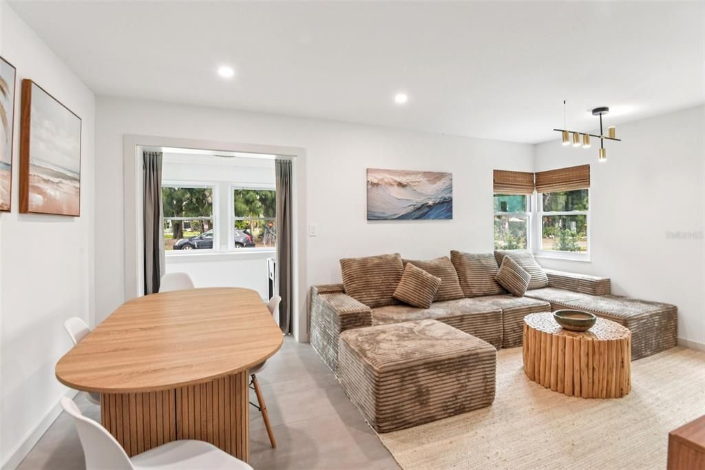 Active With Contract: $775,000 (2 beds, 2 baths, 1146 Square Feet)