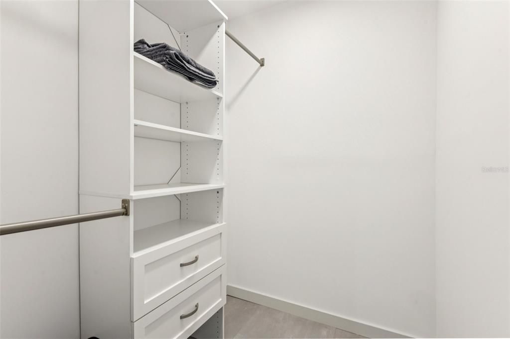 Active With Contract: $775,000 (2 beds, 2 baths, 1146 Square Feet)