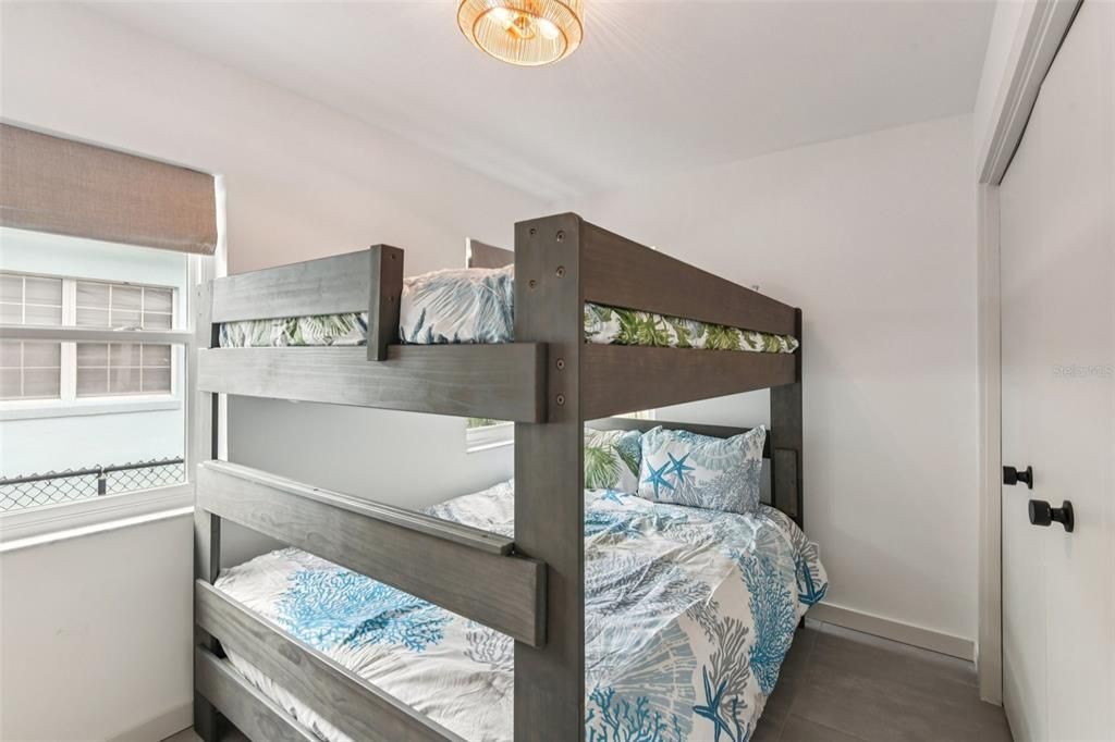 Active With Contract: $775,000 (2 beds, 2 baths, 1146 Square Feet)