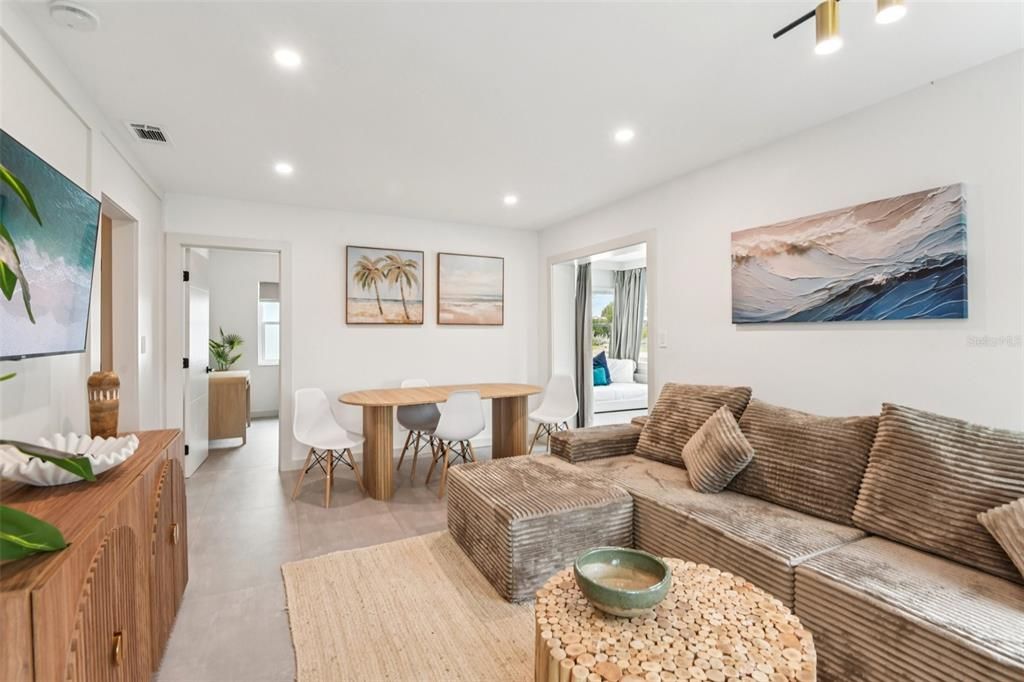 Active With Contract: $775,000 (2 beds, 2 baths, 1146 Square Feet)