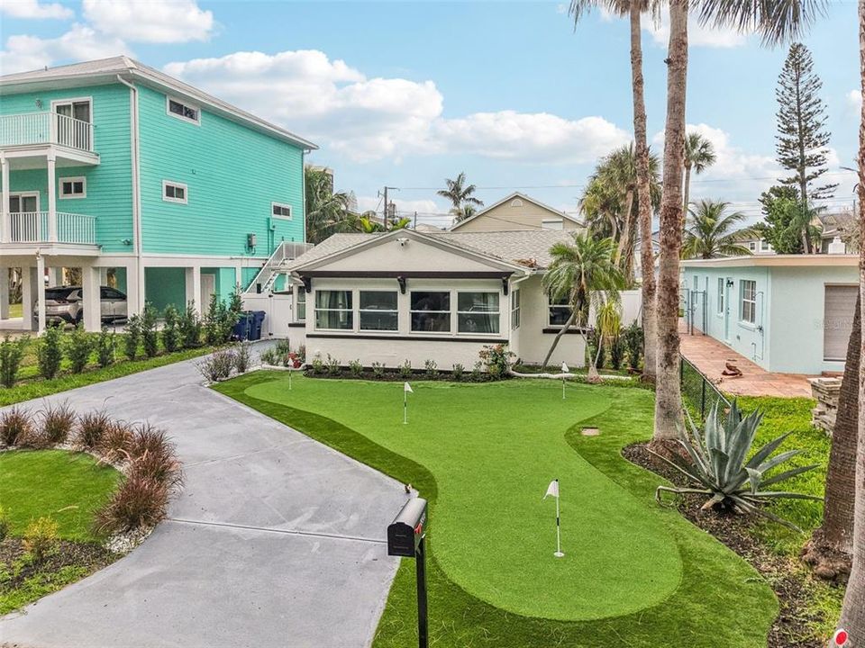 Active With Contract: $775,000 (2 beds, 2 baths, 1146 Square Feet)