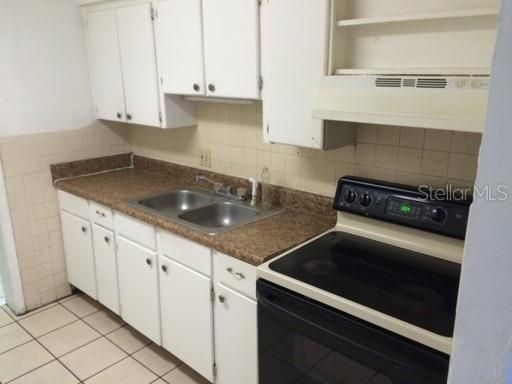 Recently Rented: $1,095 (3 beds, 1 baths, 888 Square Feet)