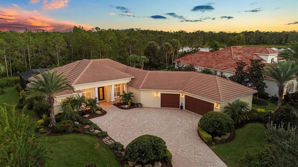 For Sale: $2,175,000 (3 beds, 3 baths, 2958 Square Feet)