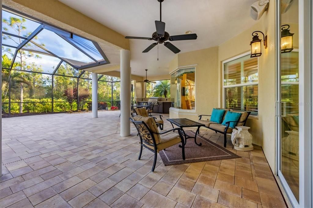 For Sale: $2,175,000 (3 beds, 3 baths, 2958 Square Feet)