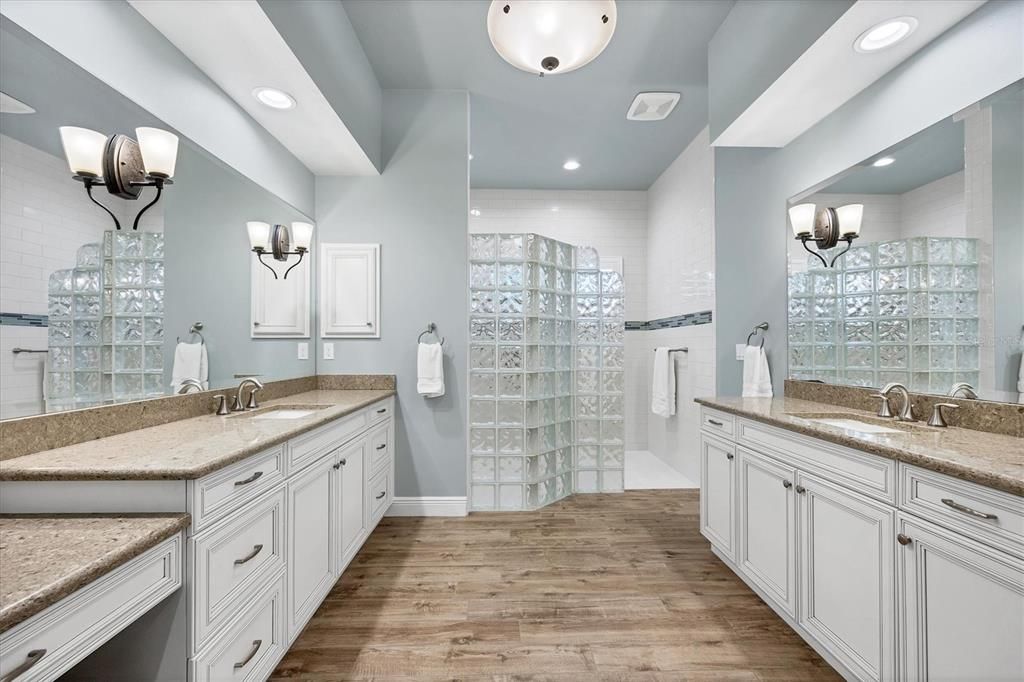 For Sale: $2,175,000 (3 beds, 3 baths, 2958 Square Feet)