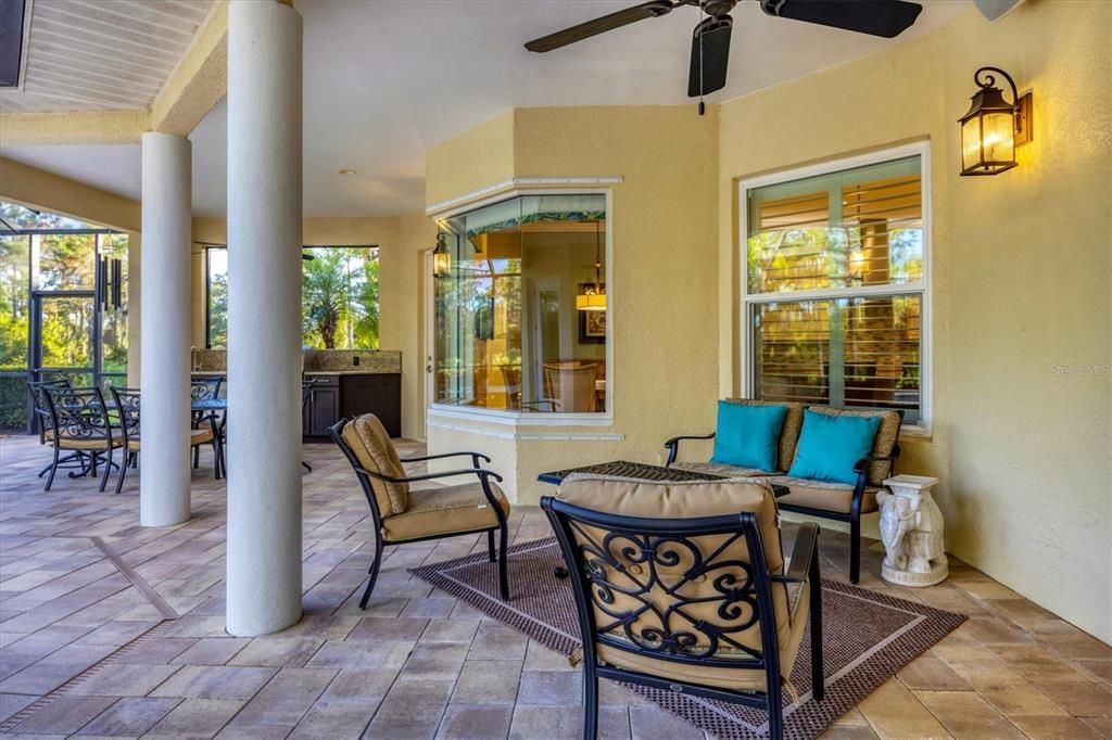 For Sale: $2,175,000 (3 beds, 3 baths, 2958 Square Feet)