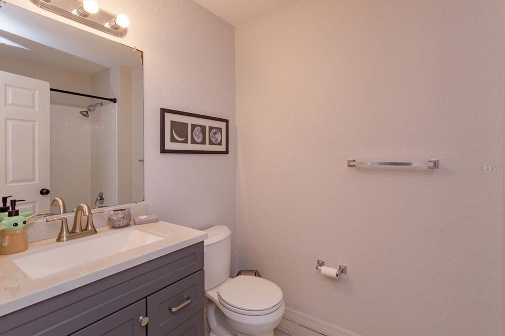 待售: $279,999 (3 贝兹, 2 浴室, 1296 平方英尺)