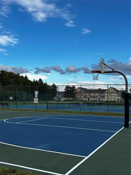 待售: $279,999 (3 贝兹, 2 浴室, 1296 平方英尺)