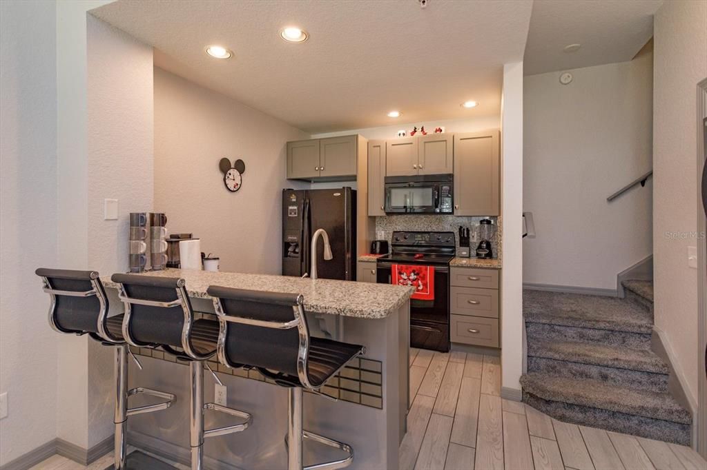 待售: $279,999 (3 贝兹, 2 浴室, 1296 平方英尺)