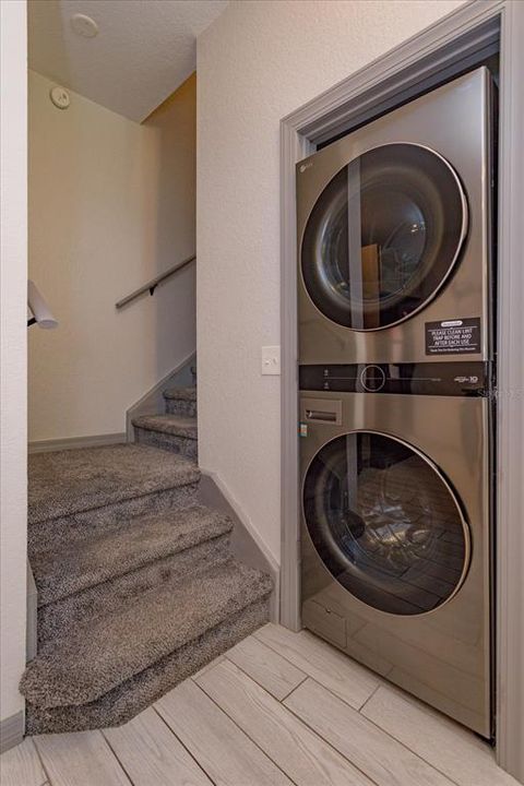 待售: $279,999 (3 贝兹, 2 浴室, 1296 平方英尺)